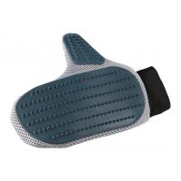 Массажная перчатка "TRIXIE" для ухода за шерстью, 18х24 см